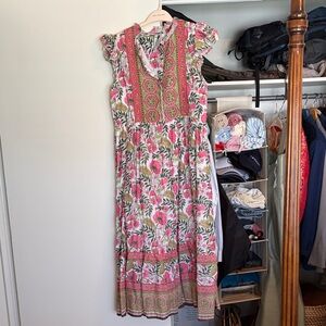 Chic Floral Midi Dress in Pink and Green